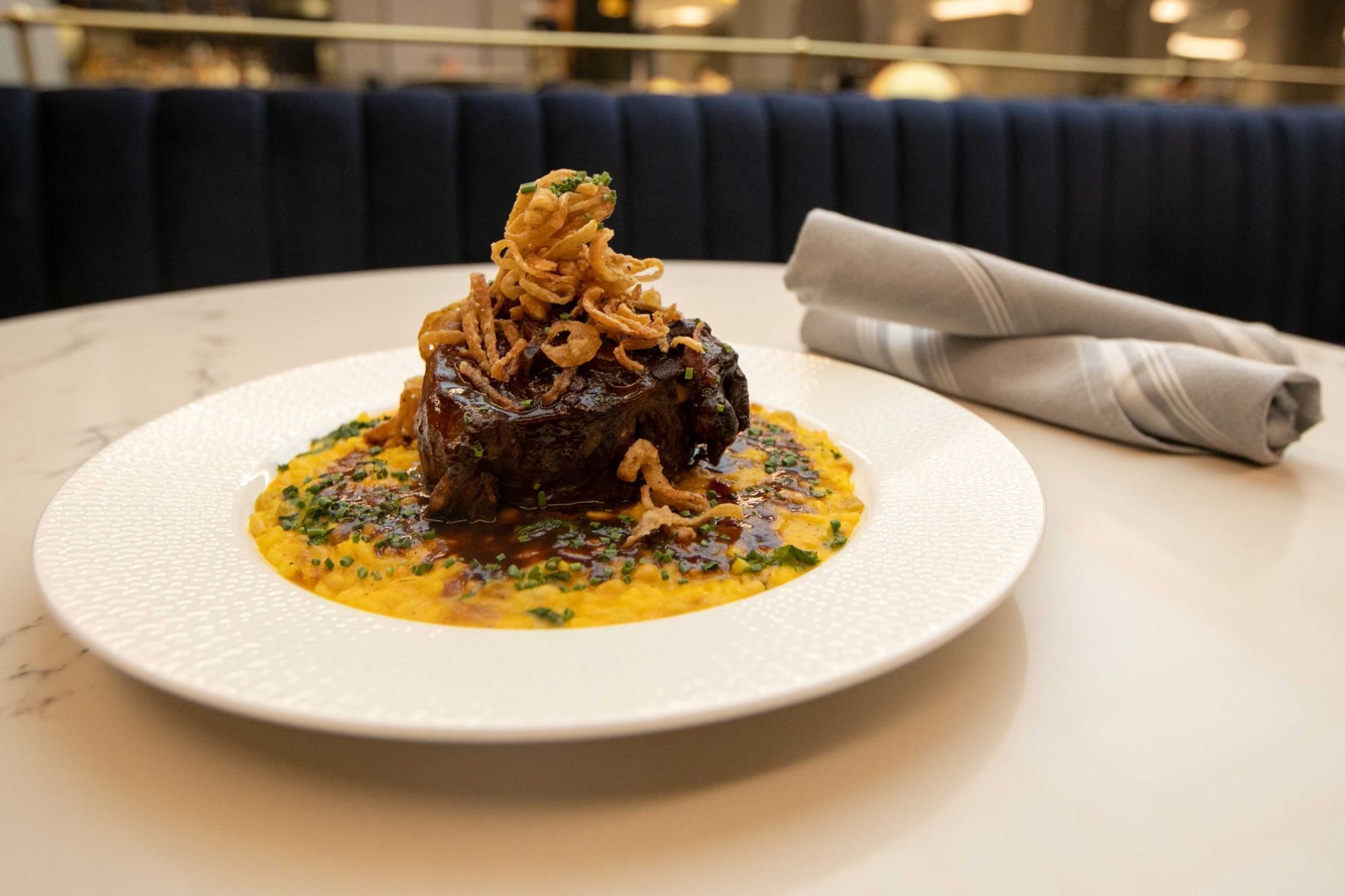 Cafe La Vie at Le Meridien Hotel